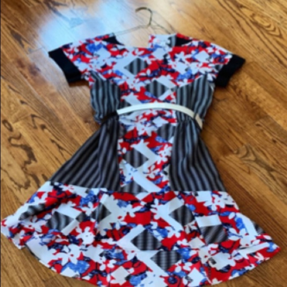 Beautiful dress, with matching original belt